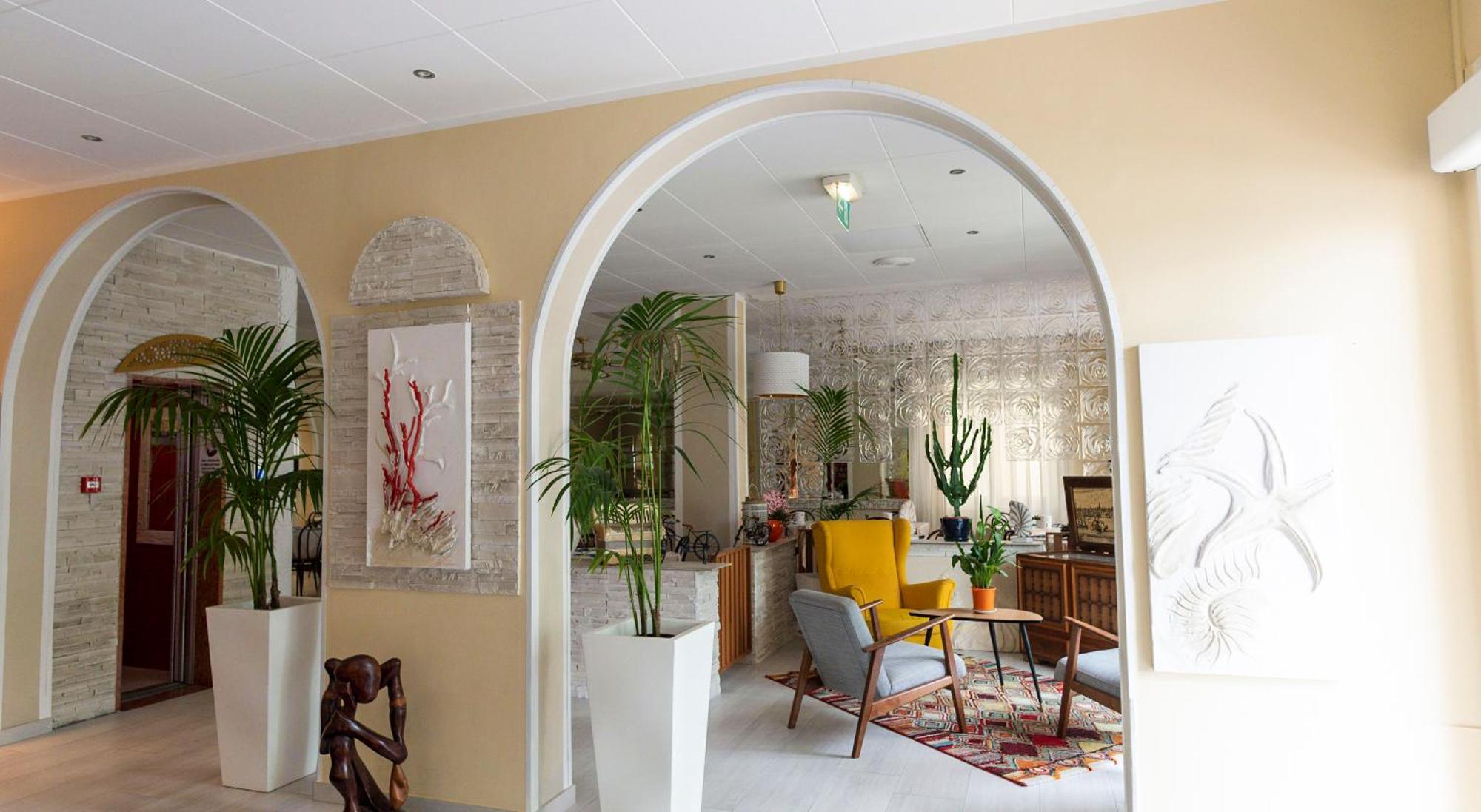 Hotel Corallo Garnì Cattolica Esterno foto