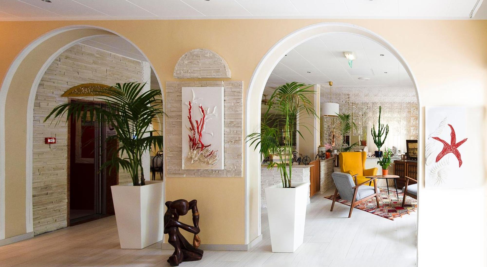 Hotel Corallo Garnì Cattolica Esterno foto