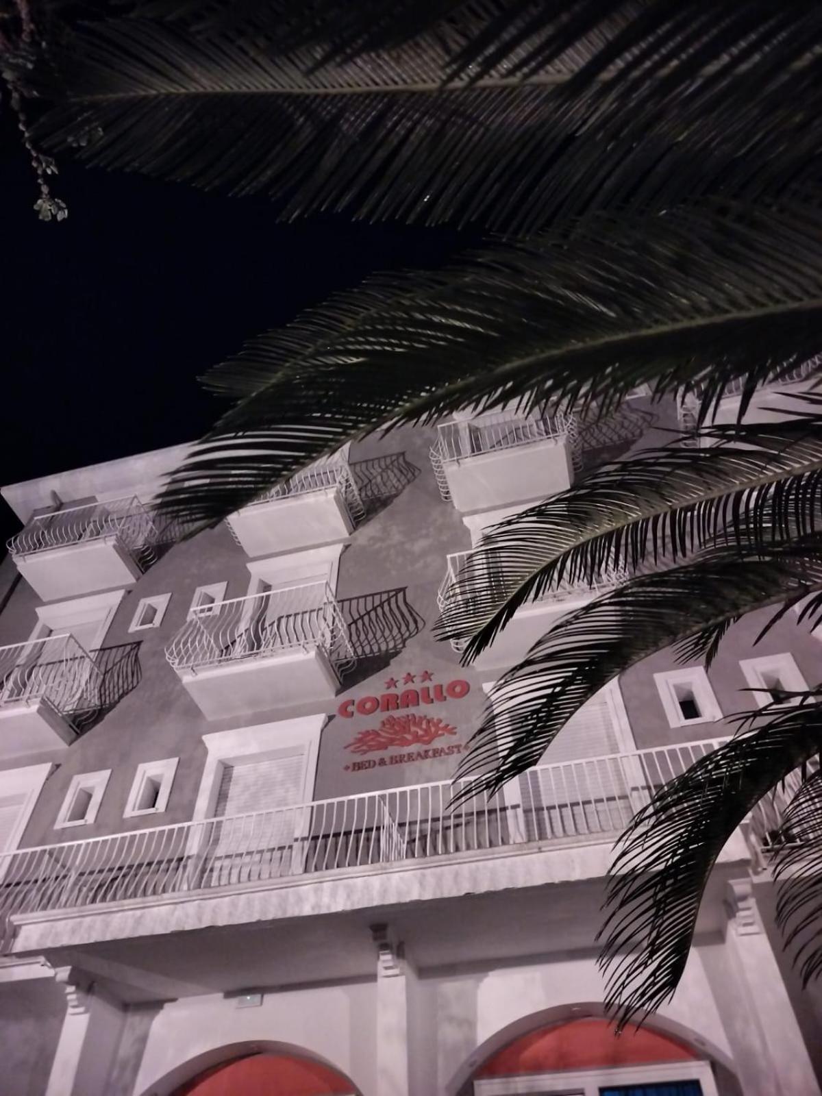 Hotel Corallo Garnì Cattolica Esterno foto